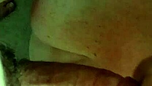 Amateur Wife Sucking Cock with Intense Focus in Homemade Video