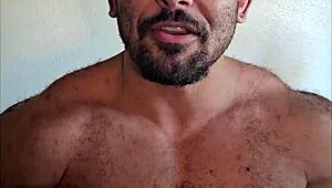 Bodybuilder Measures His Cock to Debunk Small Size Myth Among Muscular Men