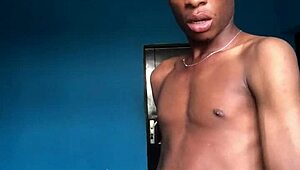 Twink Horny Boy Sucks Big Black Cock in Homemade Scene!