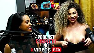 Dani Motta Shows Natural Tits