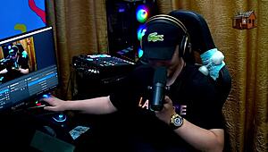 Dani Motta Shows Natural Tits