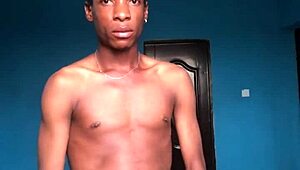Twink Horny Boy Sucks Big Black Cock in Homemade Scene!