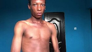 Twink Horny Boy Sucks Big Black Cock in Homemade Scene!