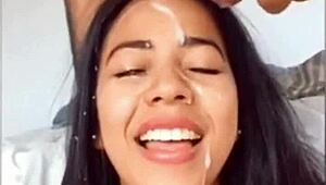 Me corro en la garganta profunda de la chupapollas