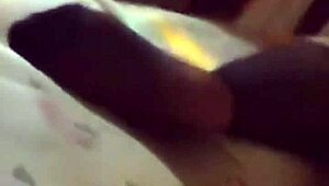 i'm the mature beauty eatin' that big cock eagerly