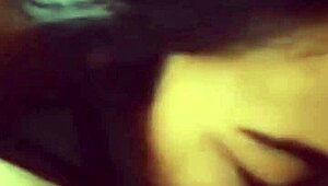 Me corro en la garganta profunda de la chupapollas