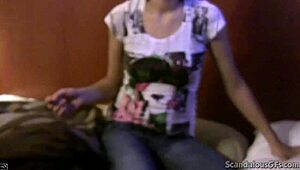 Julia gives naughty blowjob and fucks hard