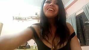 Sarah Rosa teases with a sultry strip at Estância Sol Premium night 3.