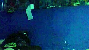 A Mi Esposo Se Le Pasaron Las Copas Y Terminó Follando Con El Vecino En Dirty Talk Cuckold Lick.