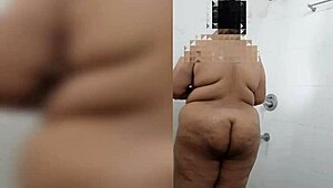 Horny Wife With Big Tits And Ass Cheats On Cam Show