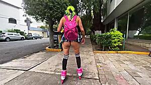 Culona Latina Shows Big Ass While Learning Skating