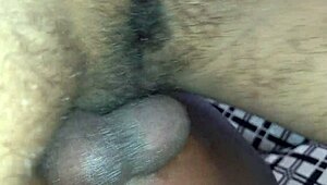 Shaved pussy cutie in homemade threesome penetration?