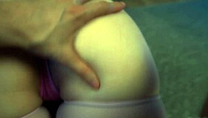 Damn, this so risky, my hot stepsister wanna bang while parents out