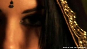 exotic indian babe, wanna share sensual dance moves with me tonight?