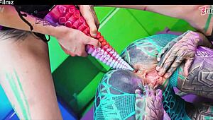 tattooed alien girls fuckin’ hard - anal squirt with big toys, oops