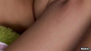 yo, eve evans squats hard on that fat prick!