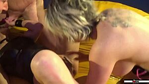 Quando Una Maiala Squirts Hard In Vacca's Face