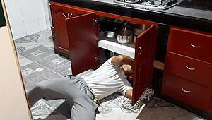 i'm fucking the guy fixing my kitchen