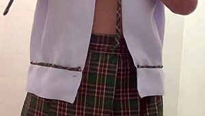 Pinay Masturbates And Fingers Herself In Scandalous Solo