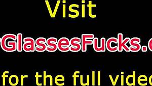 Peguei Essa Novinha Amadora 18+ com Peitinhos Pequenos 18+ Levando Gozo na Buceta