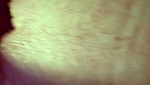 Amateur doblada para follada en coño y juego anal intenso