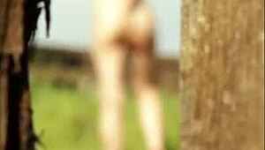 夏日唤醒邻里偷窥狂