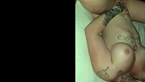 minha esposa safada curtindo um gang bang enquanto eu filmo.