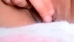 Damn, Chinese babe's solo play is wild! Watch now!