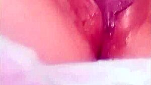 Damn, Chinese babe's solo play is wild! Watch now!