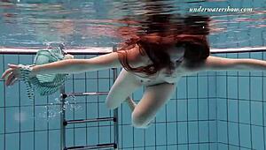 Tight Pussy Babe Salaka Ribkina Swims Nude Underwater in Pool