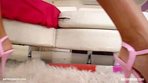 Panthera nicoll fingers herself in gonzo solo masturbation