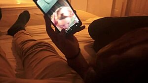 mirando porno en tiktok con mi hermanastra y grabamos un video antes de que nos pillen nuestros padres