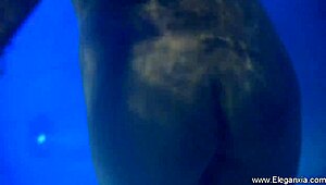 This Indian brunette lover is solo and craving some attention! 😍