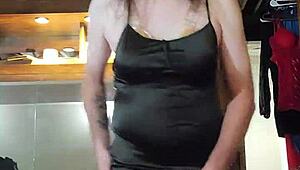 modellerer sexy kjoler del 6, hvem vil se mer av min rampestreker? 😈