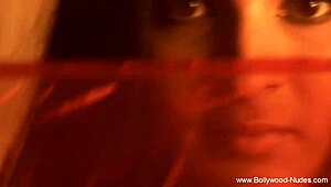 Indian Beauty Teases with Sensual Moves and Erotic Charm