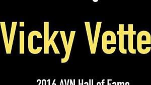 Wow! Vicky Vette and Trisha Uptown devour each other’s wet slits!