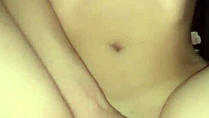 amateur girlfriend blows close-up for new year cumshot?