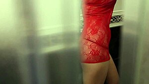 بنت ساخنة ترقص رقصة حسية مثيرة