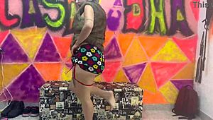 Ela Sentou E Quicou Fundo