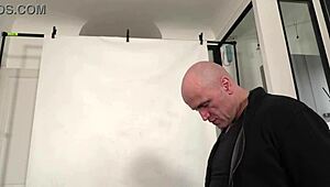 Interview with a French Actress Before Her Big SCENE with HPG