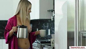 Gorgeous lesbian babes are licking each other and squirting everywhere!