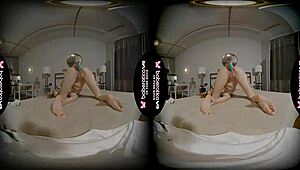 solo brunette amanda clarke masturbates in vr