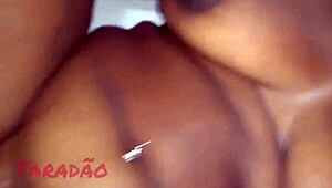 Enchendo o cu da preta de leite with big natural tits and assfucking anal action.