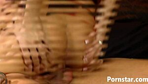 Fingeraattiinko Abbie Catin pillua ennen kovaa nussimista?