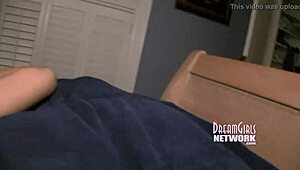 Late night finger fuck leads to squirt