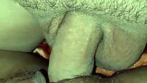 أمص كس مراتي بشهوة كبيرة