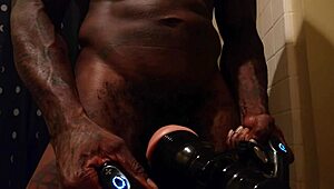 Hallelujah Johnson Solo with Fleshlight in Muscular Bodybuilder Session