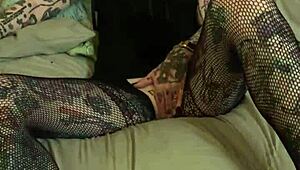 Jerk Off Now, Tattooed Glasses Guy!