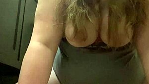 I'm playing with my pussy, subscribe!