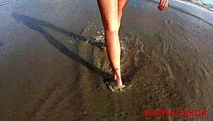 curtindo a praia as custas do meu capacho - rayssa garcia with old teen 18+ ass in bikini fetish... big ass fun!